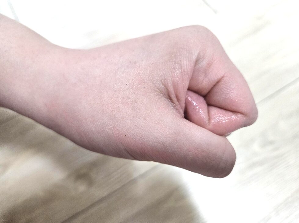 CEPOLAB セポラボ バイオジェニックエッセンス 使用後 塗り込み後 なじみ